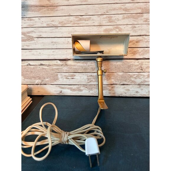 Mid Century Gold Toned Metal Electric Picture Lamp Art Accent Lamp Hollywood Reg - Picture 2 of 5